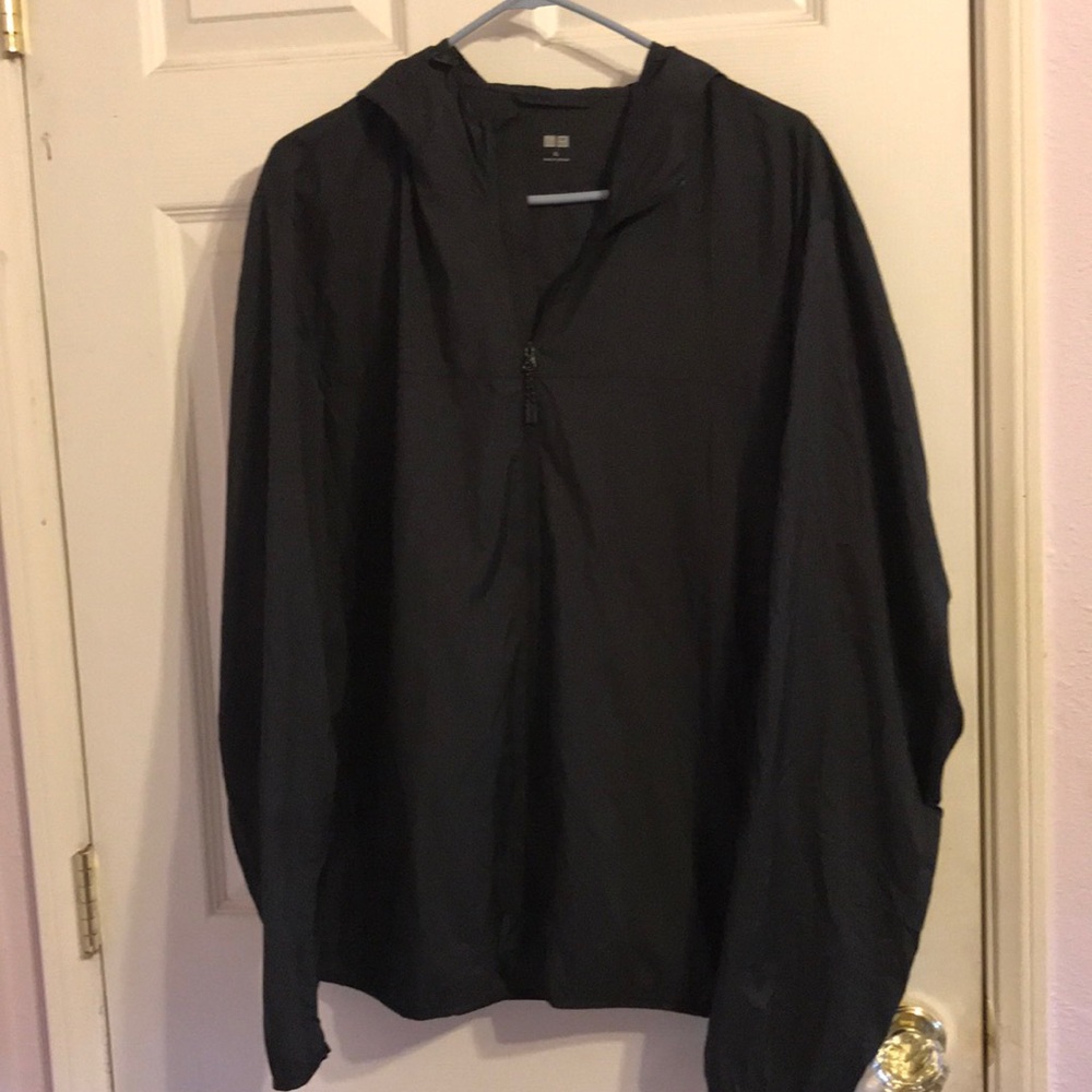 Black wind breaker